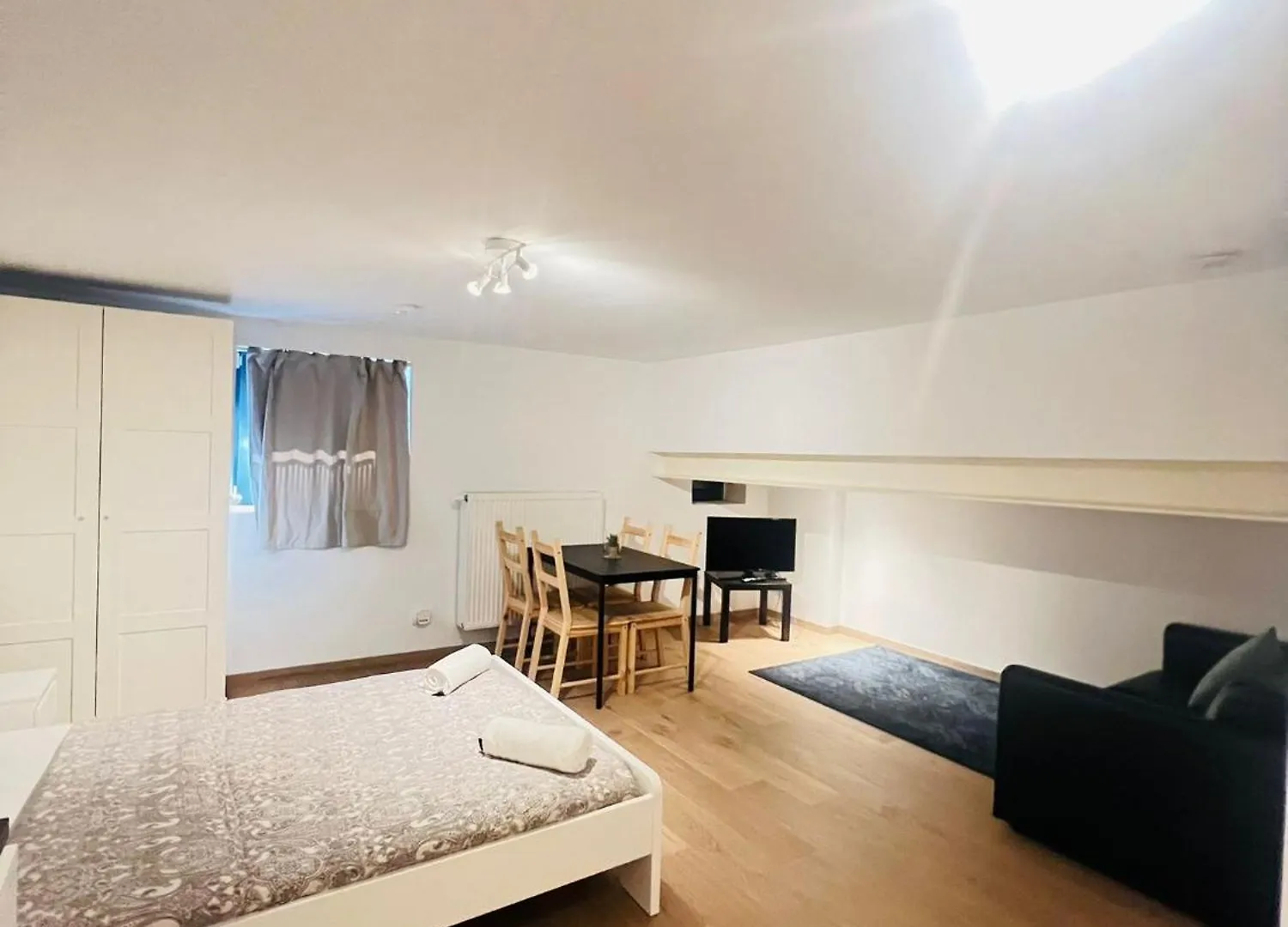 Oneluxstay Near Fashion District Antwerp 0*,  Belgium